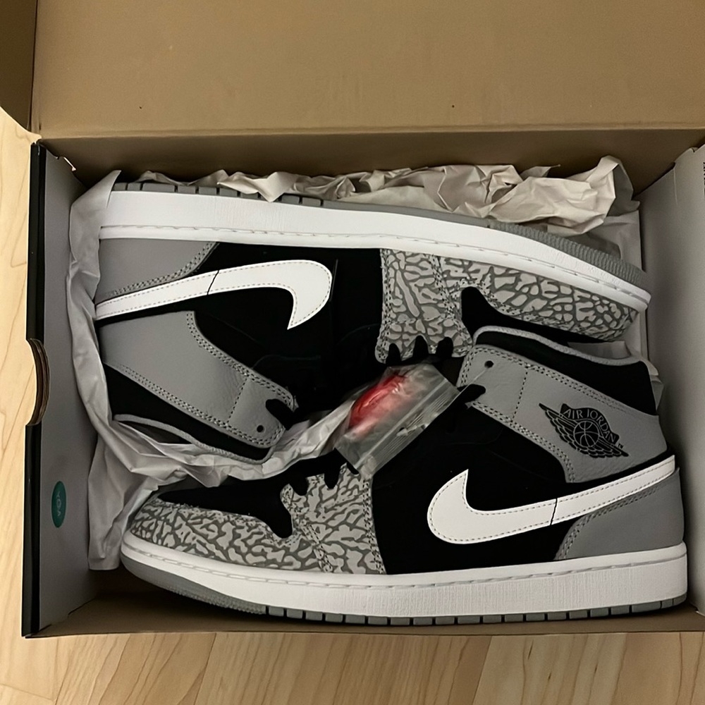 Nike Men’s Air Jordan 1 Mid SE 10.5 size